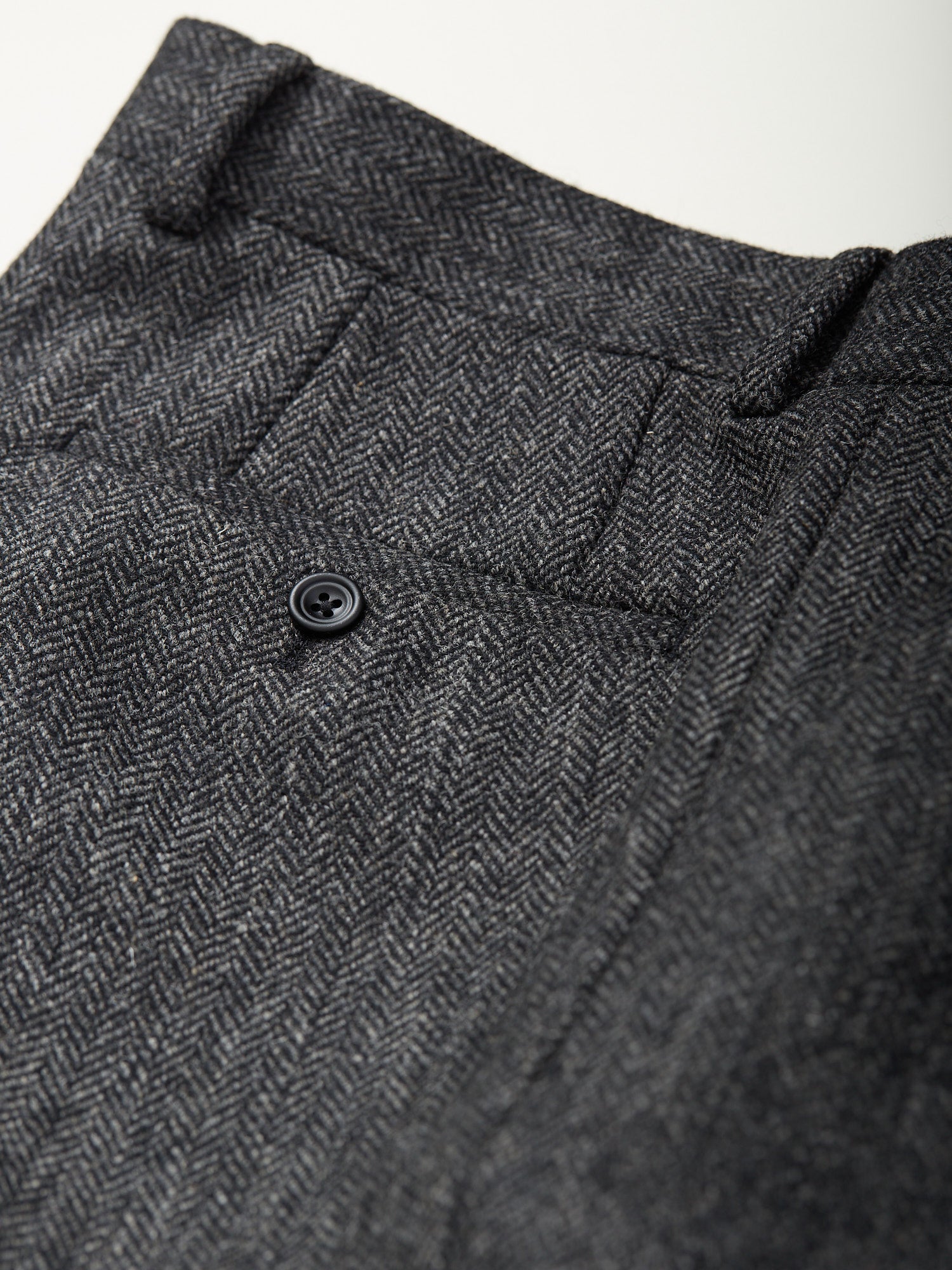 Colkirk Herringbone Tweed Pleated Trousers Charcoal