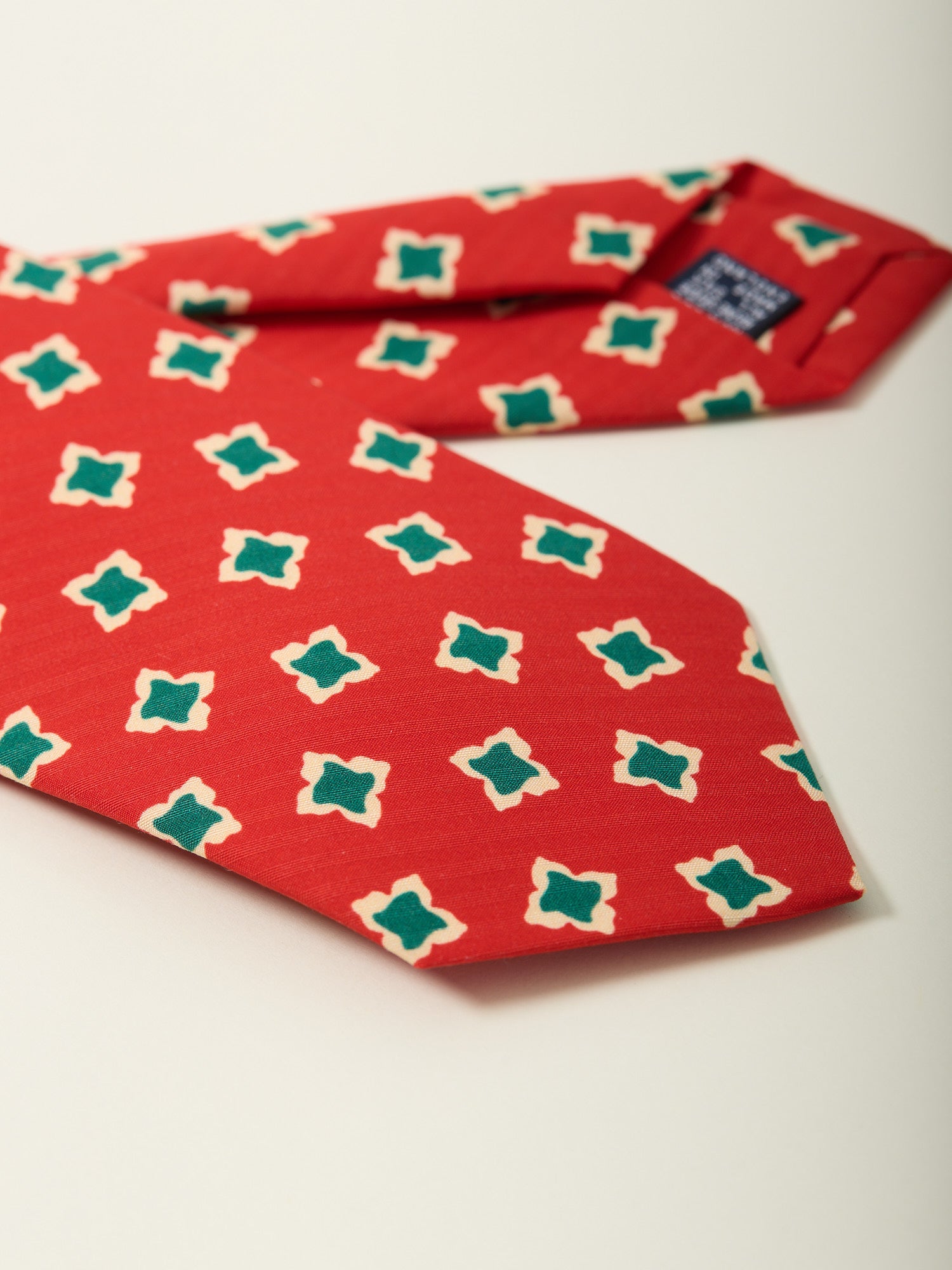 Flower Print Textured Silk Tie Red & Green