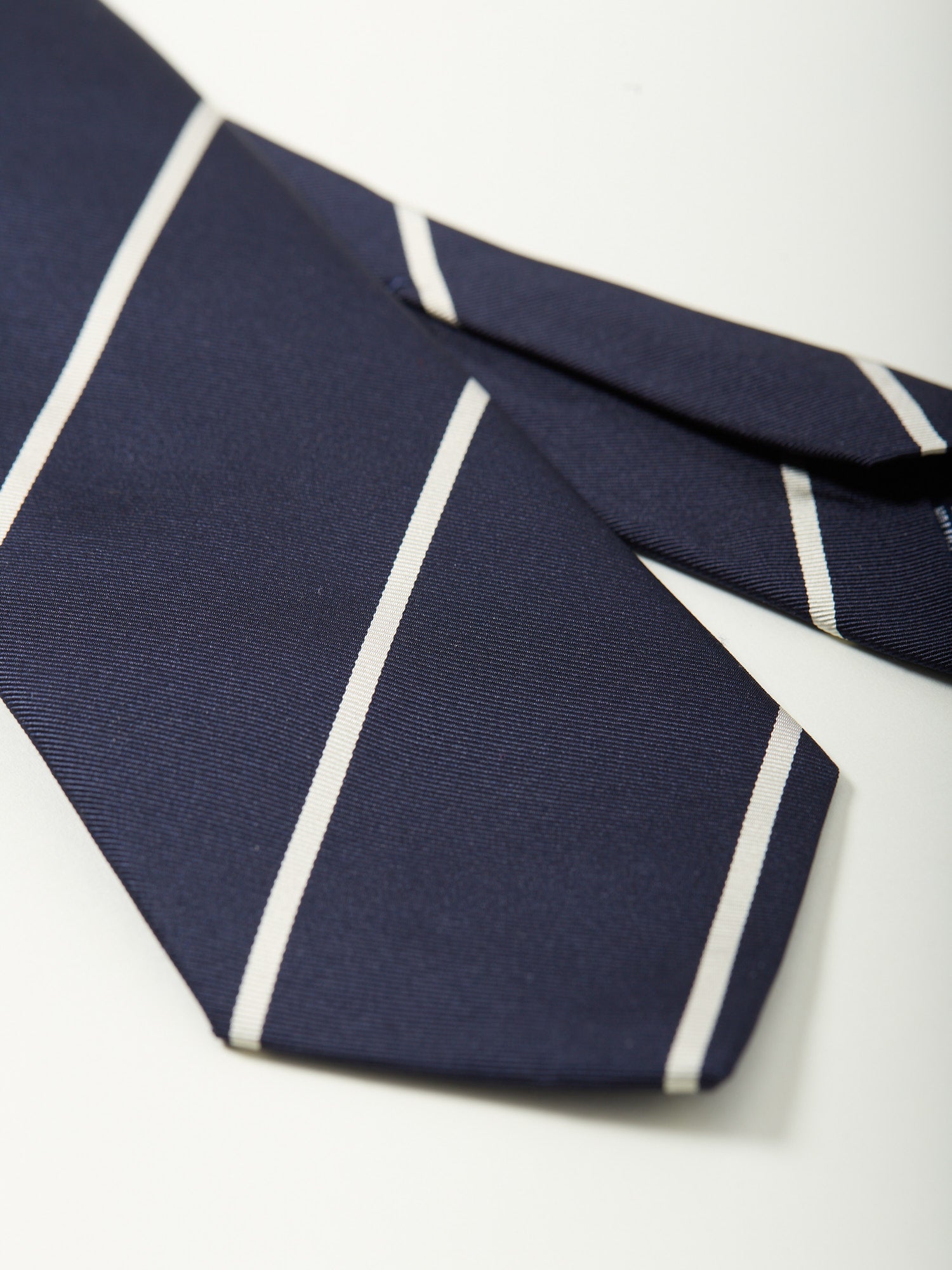 Thin Stripe Mogador Tie Navy & White