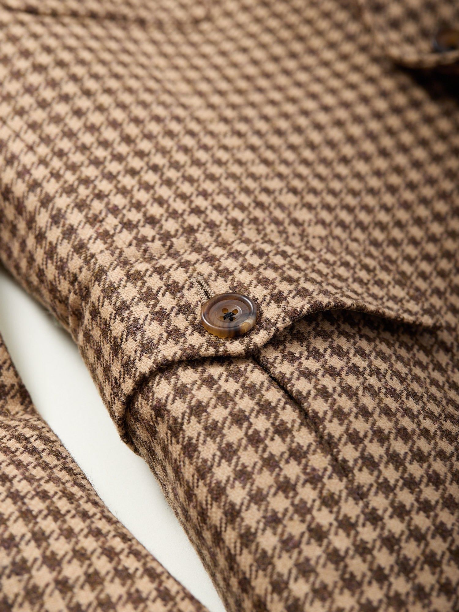 Gunton Norfolk Tweed Jacket Beige Dogtooth