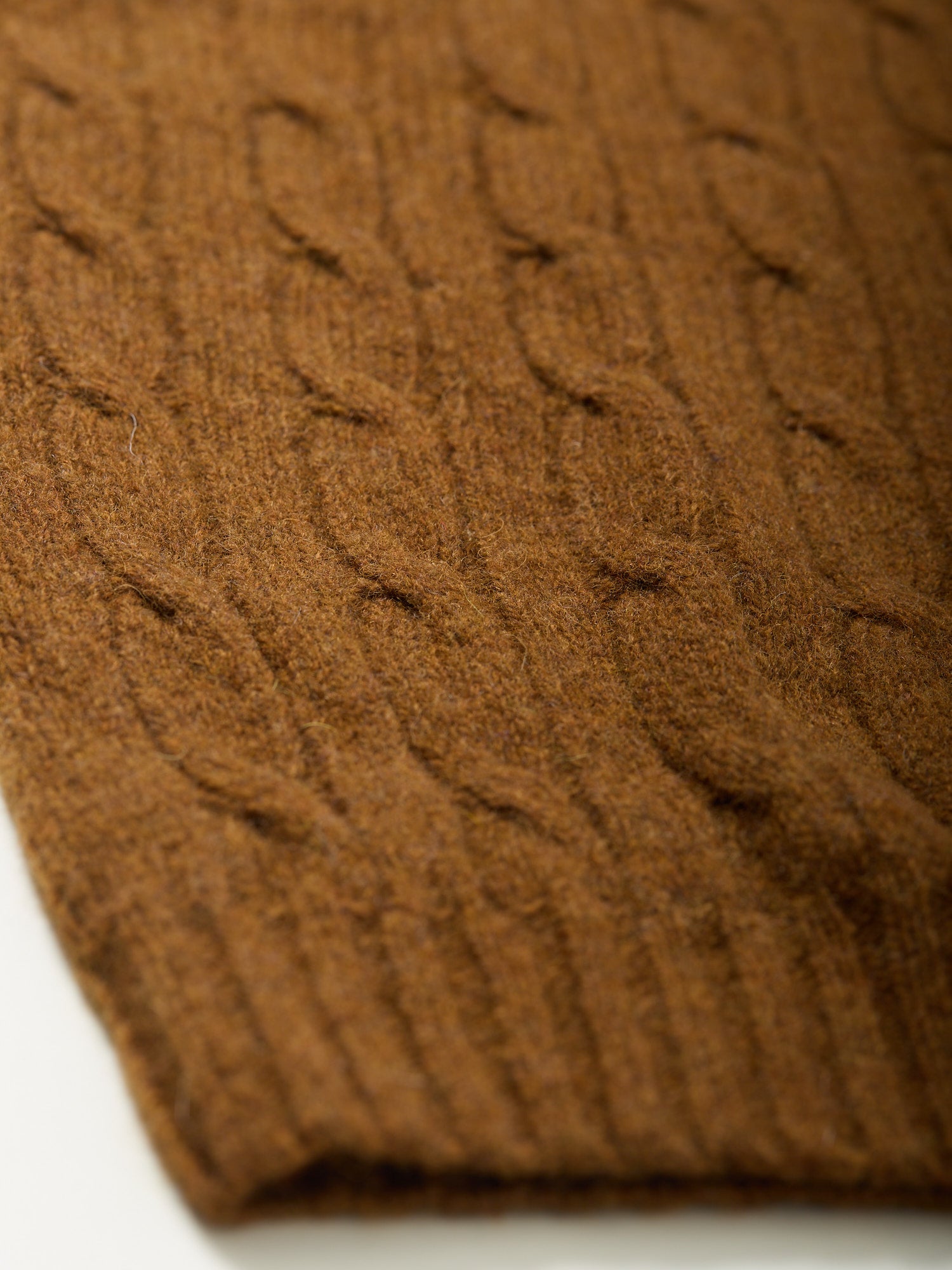 Cable Knit Shetland Slip-over Pecan