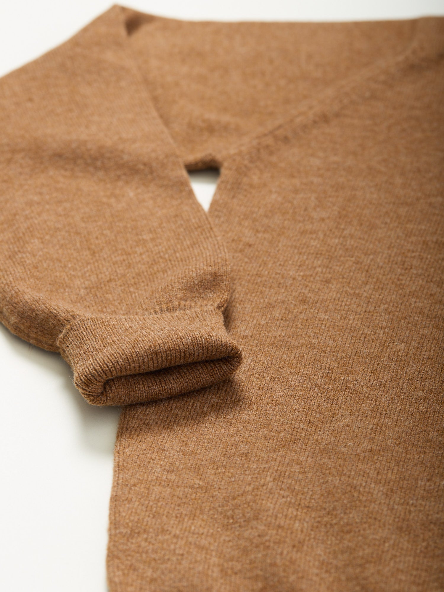 Lambswool Vee Neck Savannah