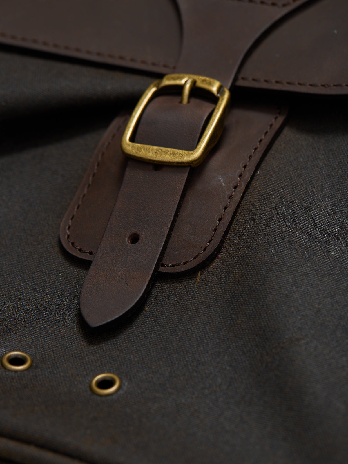 Wax Leather Briefcase Olive