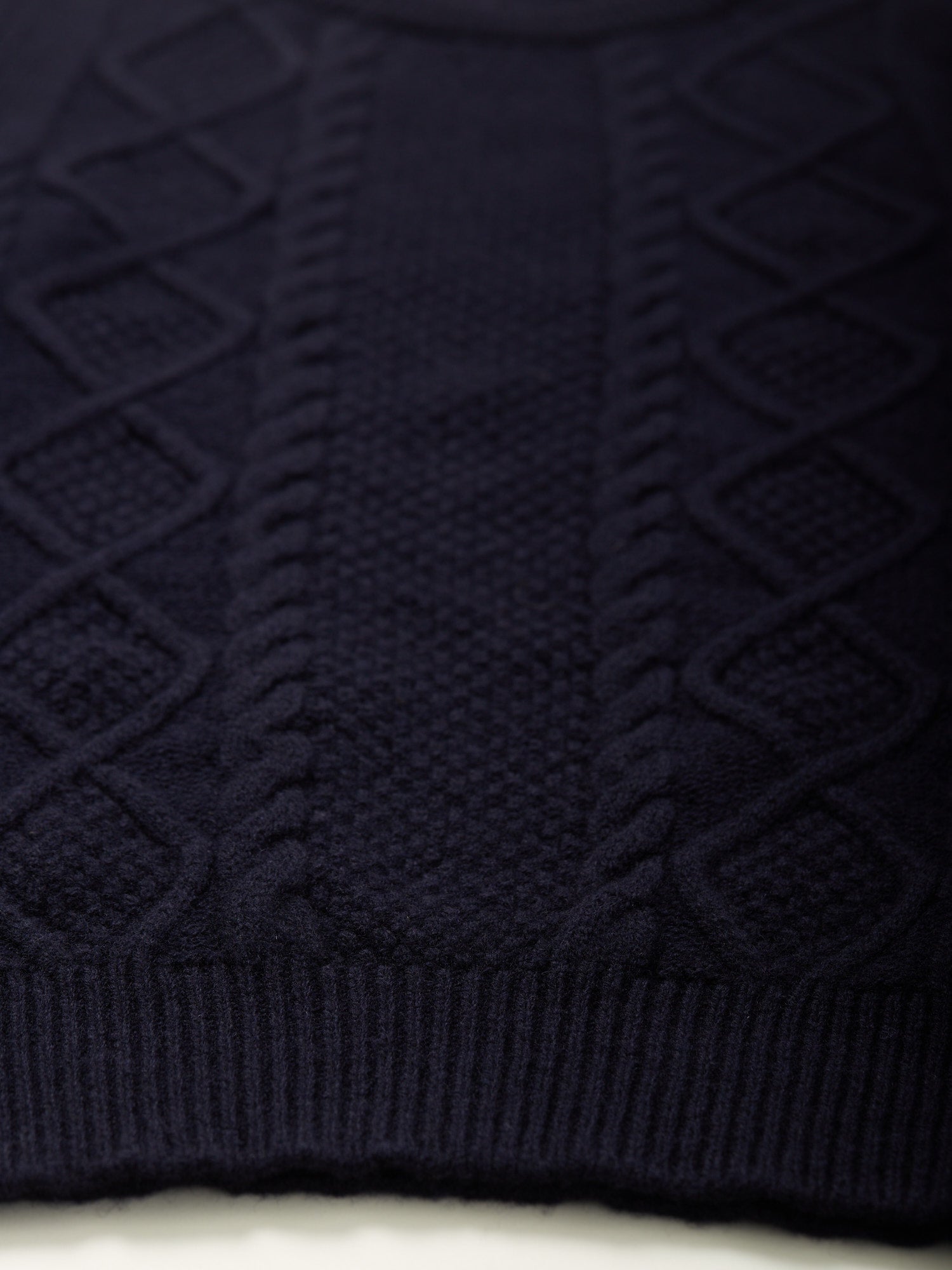 4-Ply Lambswool Aran Crew Neck Navy