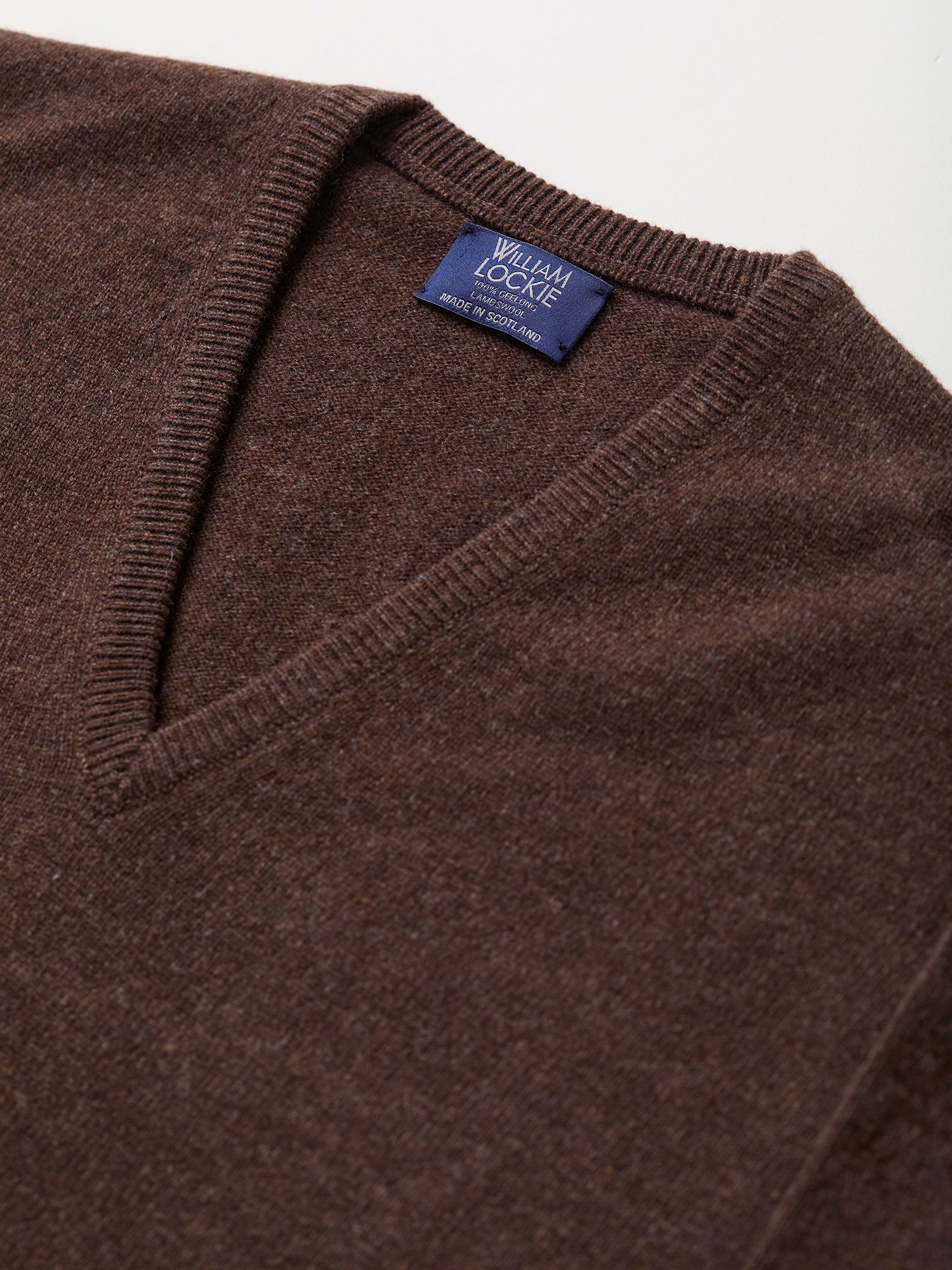 Lambswool Vee Neck Mocha