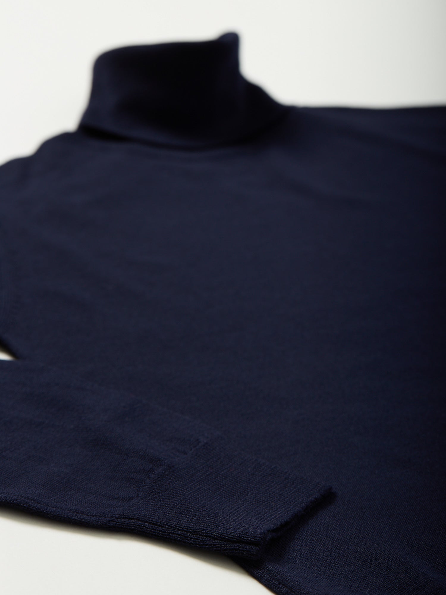 Merino Roll Neck Navy