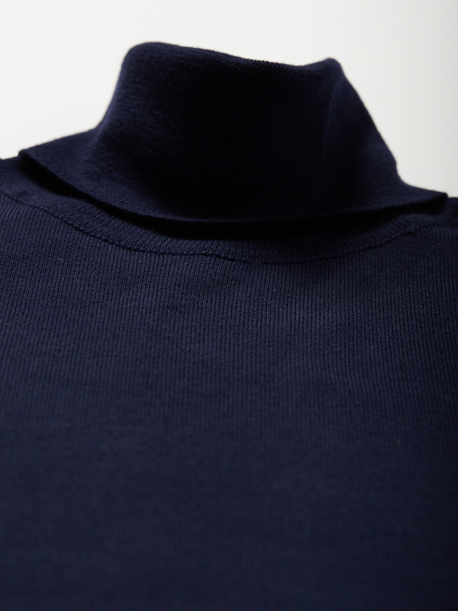 Merino Roll Neck Navy